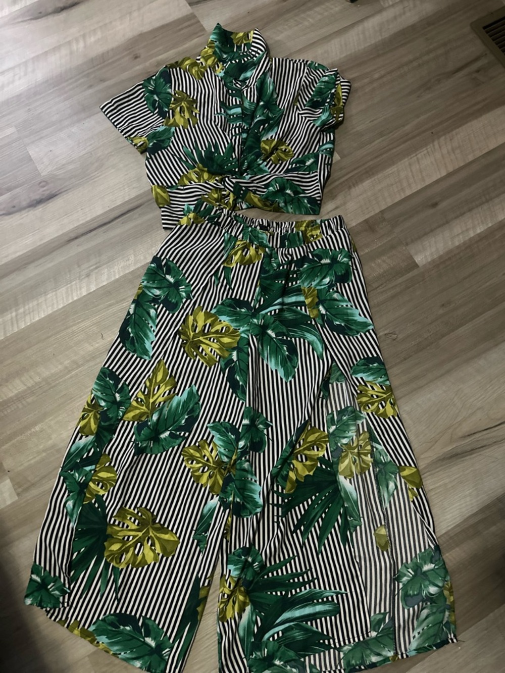 Forever 21 Black-White Striped Maxi Set with Green and Yellow Leaf Print - Picture 3 of 4